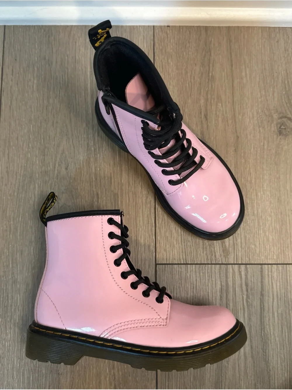DR DOC MARTENS Girls Youth Size 1 Pink Boots Shoes 1460 J Patent Leather Zip